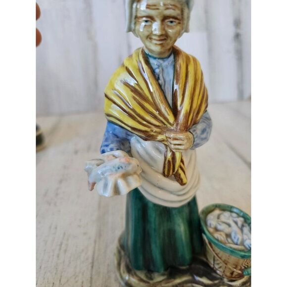 Gort American fish vendor 870 Lady vintage figurine sculpture - Picture 6 of 9